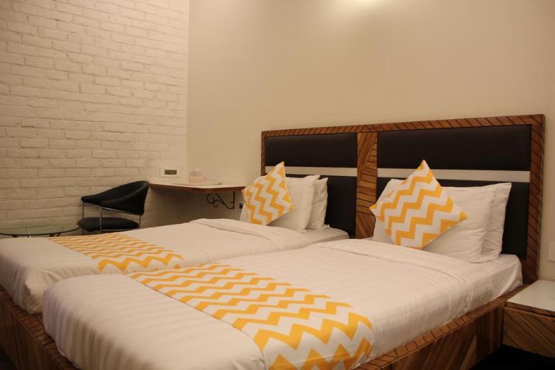 Fabhotel Daffodil Huda City Center Gurgaon Dış mekan fotoğraf